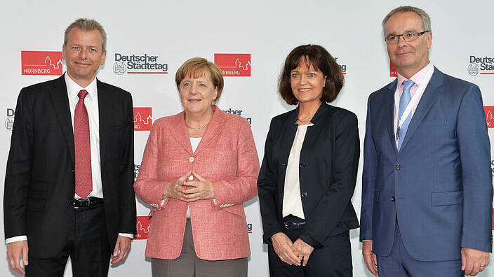 Bundeskanzlerin Angela Merkel mit Städtetagsspitze